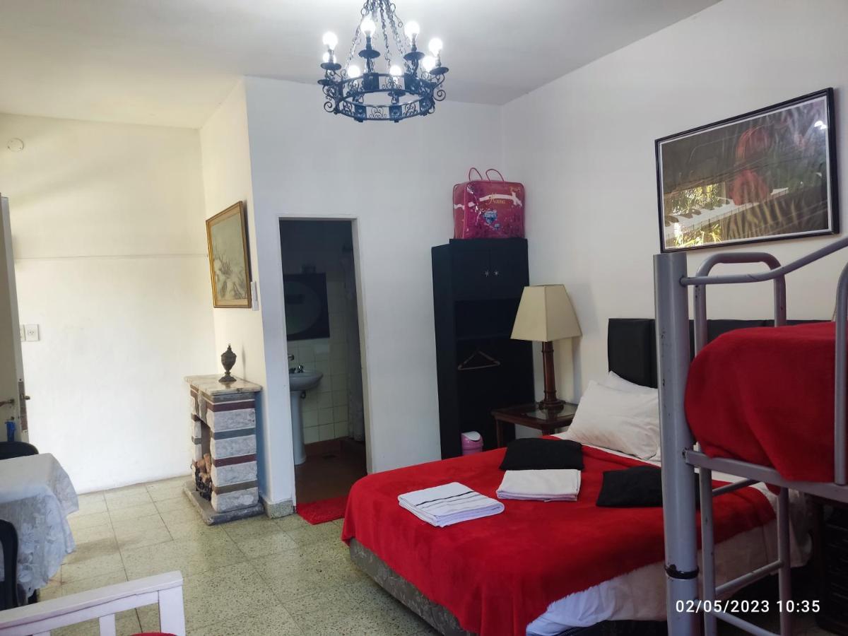 Hostel Olivos Esterno foto