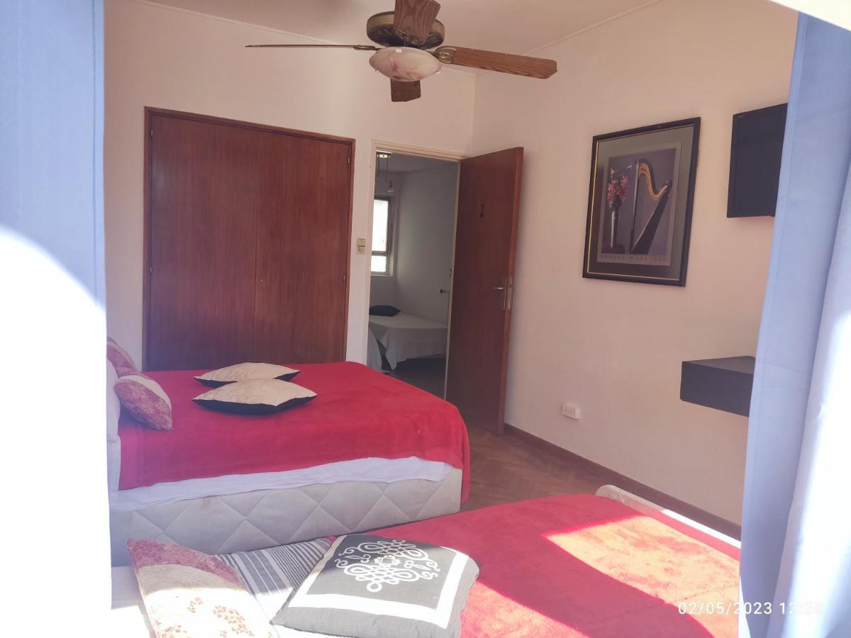 Hostel Olivos Esterno foto